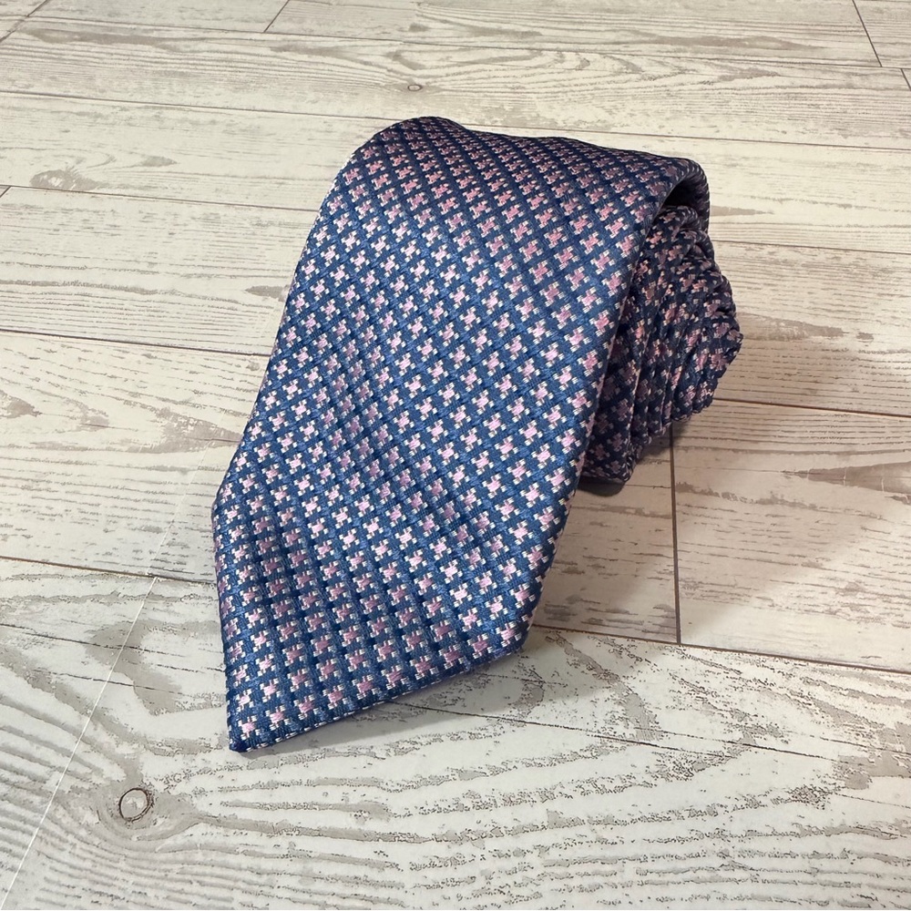 Hugo Boss, BOSS, 100% Silk, Patterned, Geometric,‎ houndstooth/micro-check Tie